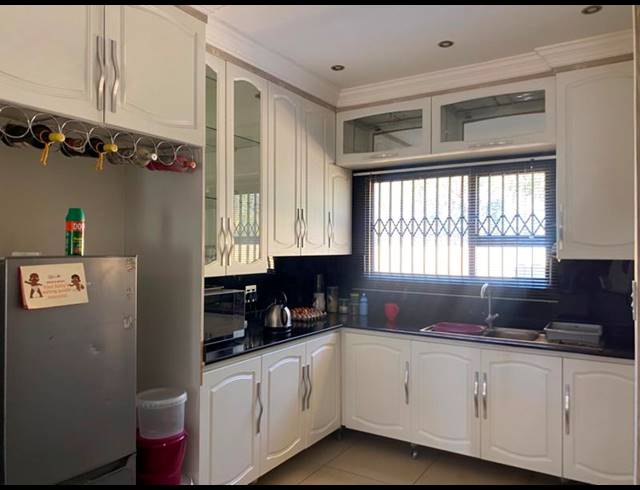 4 BEDROOM HOUSE FOR SALE IN CHROOM PARK